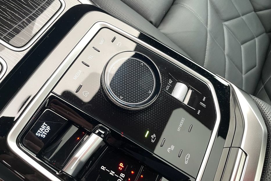 Продам BMW 760 I7 60 M package  2023 года в Киеве