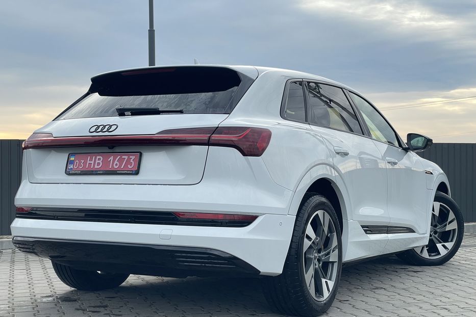 Продам Audi E-Tron 55 quattro 95kw 2019 года в Львове