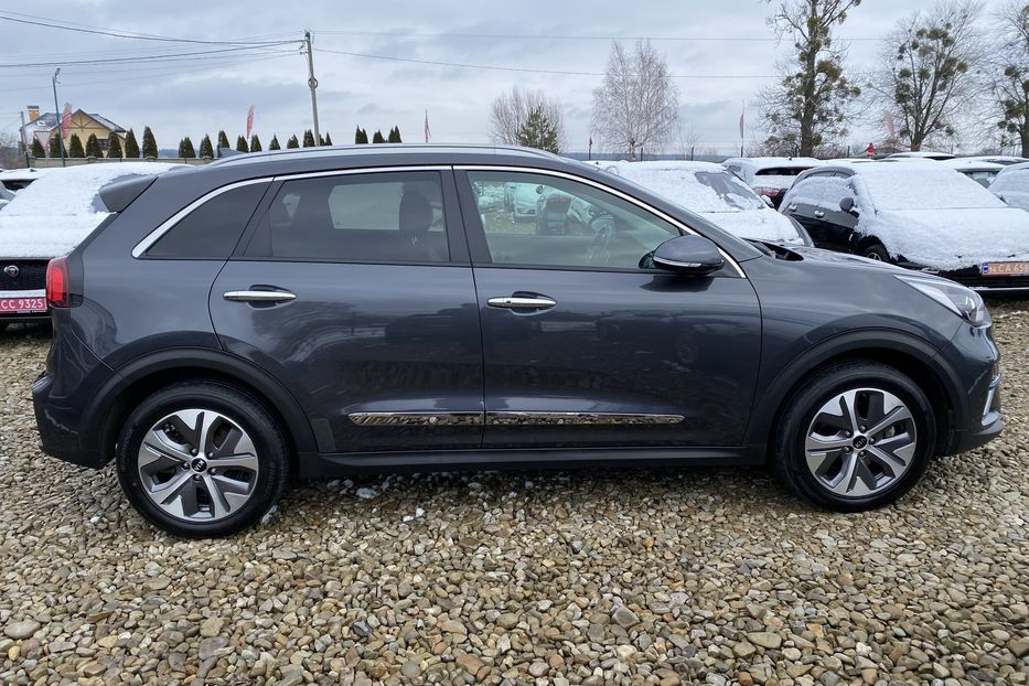 Продам Kia Niro Prestige 64kWh Тепловий насос 2020 года в Львове