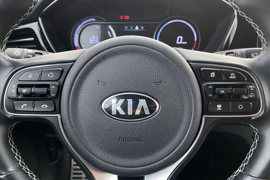 Продам Kia Niro Prestige 64kWh Тепловий насос 2020 года в Львове