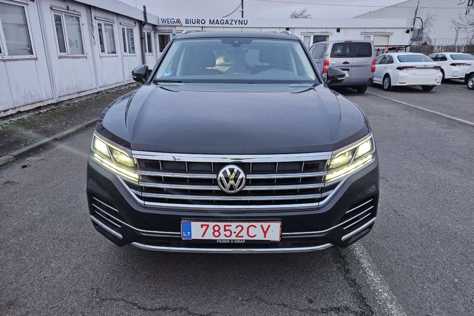 Продам Volkswagen Touareg ВЕБАСТО 4Х4 210 НЕ МАЛЬОВАНИЙ 2019 года в Львове