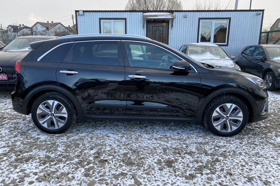 Продам Kia Niro 64кВтМакс.комплектаціяPrestige 2020 года в Львове