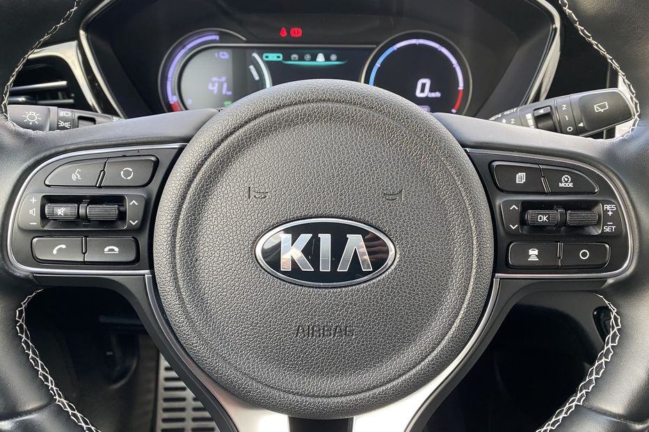 Продам Kia Niro 64кВтМакс.комплектаціяPrestige 2020 года в Львове