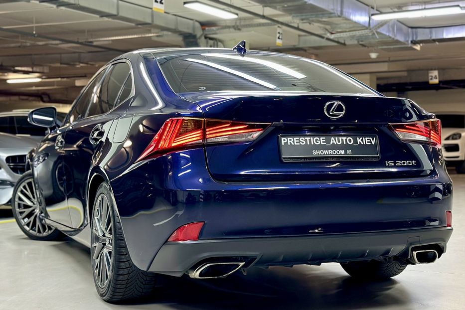 Продам Lexus IS 200 2017 года в Киеве