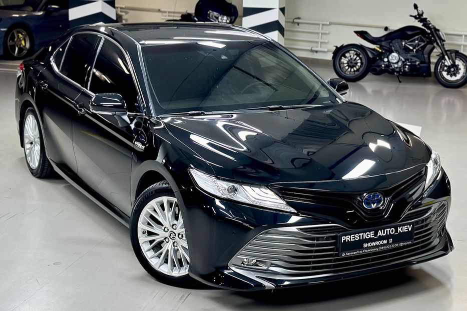 Продам Toyota Camry Prestige 2020 года в Киеве