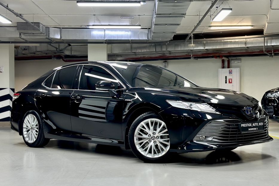 Продам Toyota Camry Prestige 2020 года в Киеве