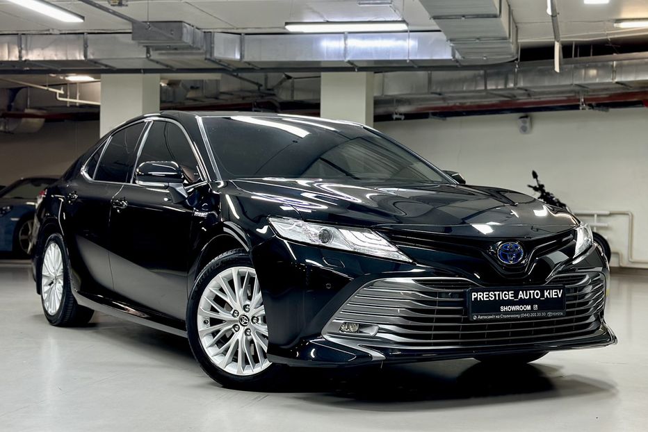 Продам Toyota Camry Prestige 2020 года в Киеве