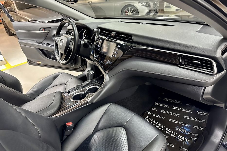 Продам Toyota Camry Prestige 2020 года в Киеве