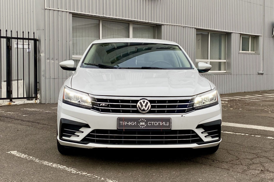 Продам Volkswagen Passat 2017 года в Киеве