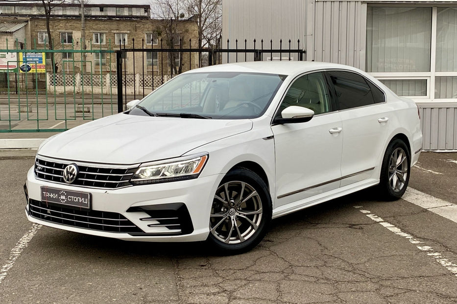 Продам Volkswagen Passat 2017 года в Киеве