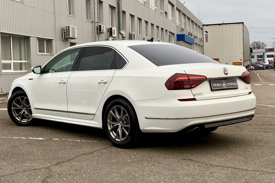 Продам Volkswagen Passat 2017 года в Киеве