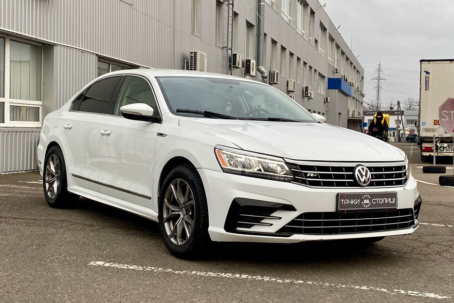 Продам Volkswagen Passat 2017 года в Киеве