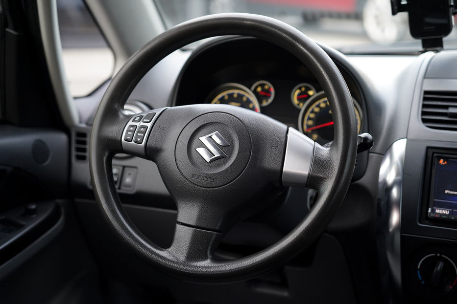 Продам Suzuki SX4 2012 года в Черновцах