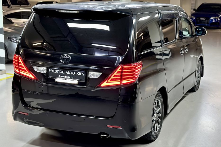 Продам Toyota Alphard Vellfire 2010 года в Киеве