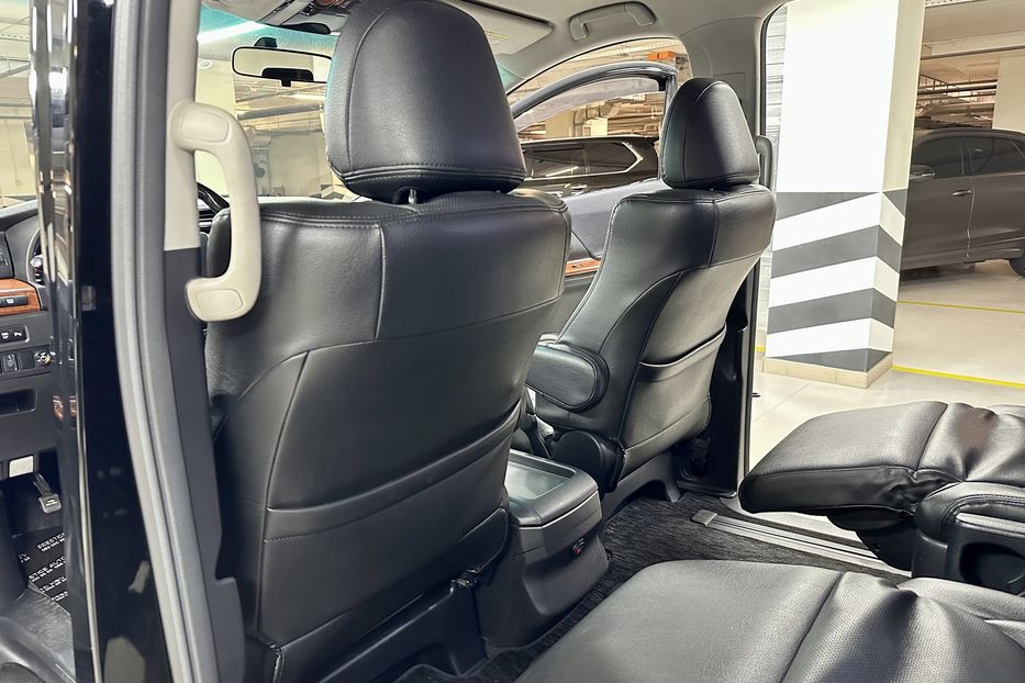 Продам Toyota Alphard Vellfire 2010 года в Киеве