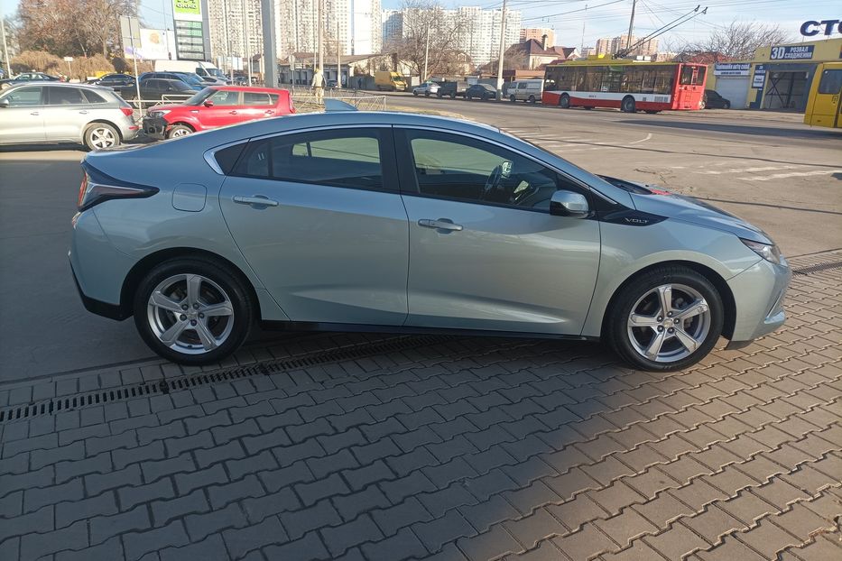 Продам Chevrolet Volt плагин 2018 года в Одессе