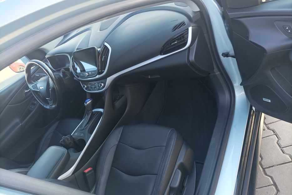 Продам Chevrolet Volt плагин 2018 года в Одессе