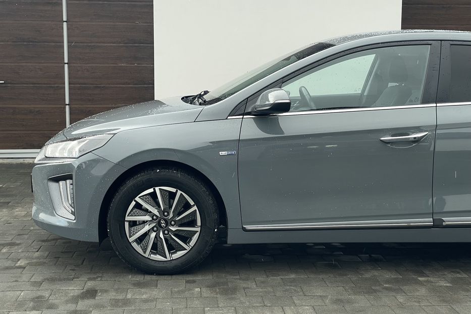 Продам Hyundai Ioniq 38 KW 2019 года в Львове