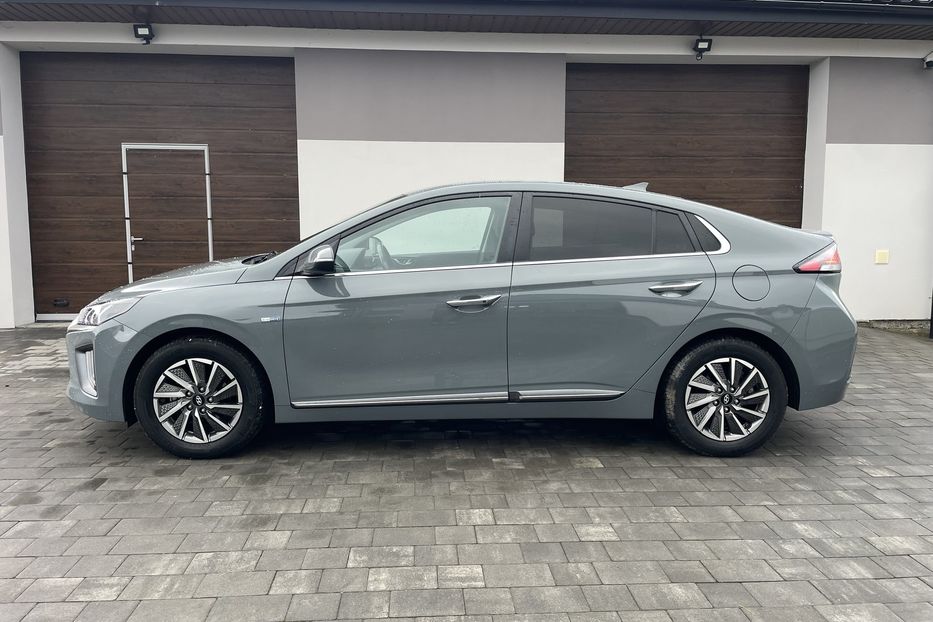 Продам Hyundai Ioniq 38 KW 2019 года в Львове