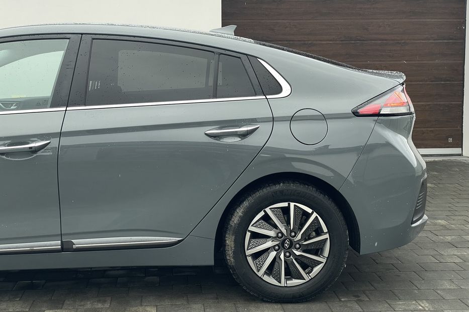 Продам Hyundai Ioniq 38 KW 2019 года в Львове