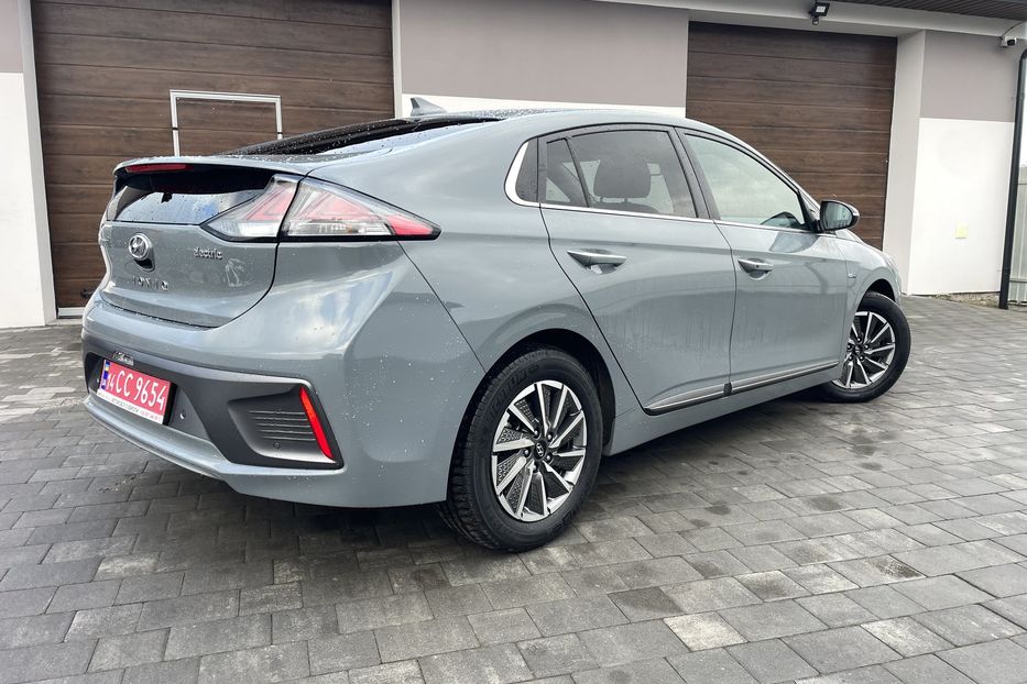 Продам Hyundai Ioniq 38 KW 2019 года в Львове