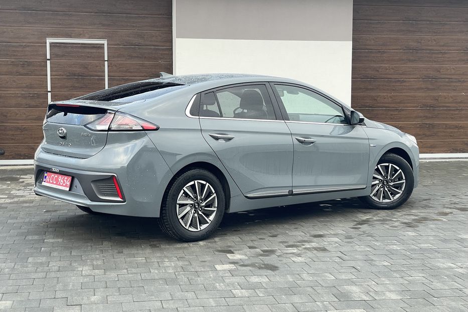 Продам Hyundai Ioniq 38 KW 2019 года в Львове