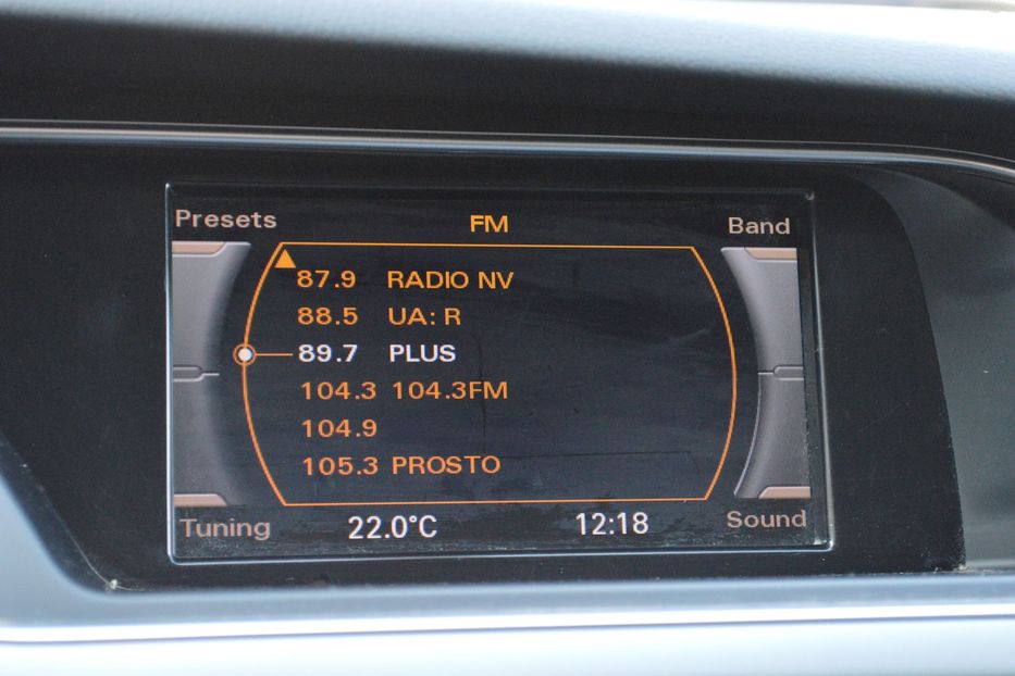 Продам Audi A4 2014 года в Одессе