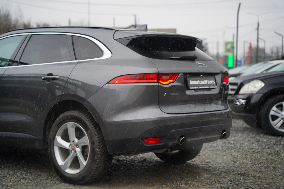 Продам Jaguar F-Pace Premium 2018 года в Черновцах