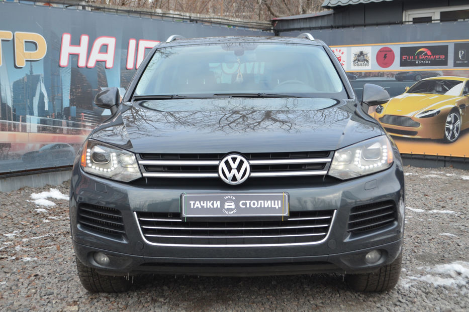 Продам Volkswagen Touareg 2012 года в Киеве