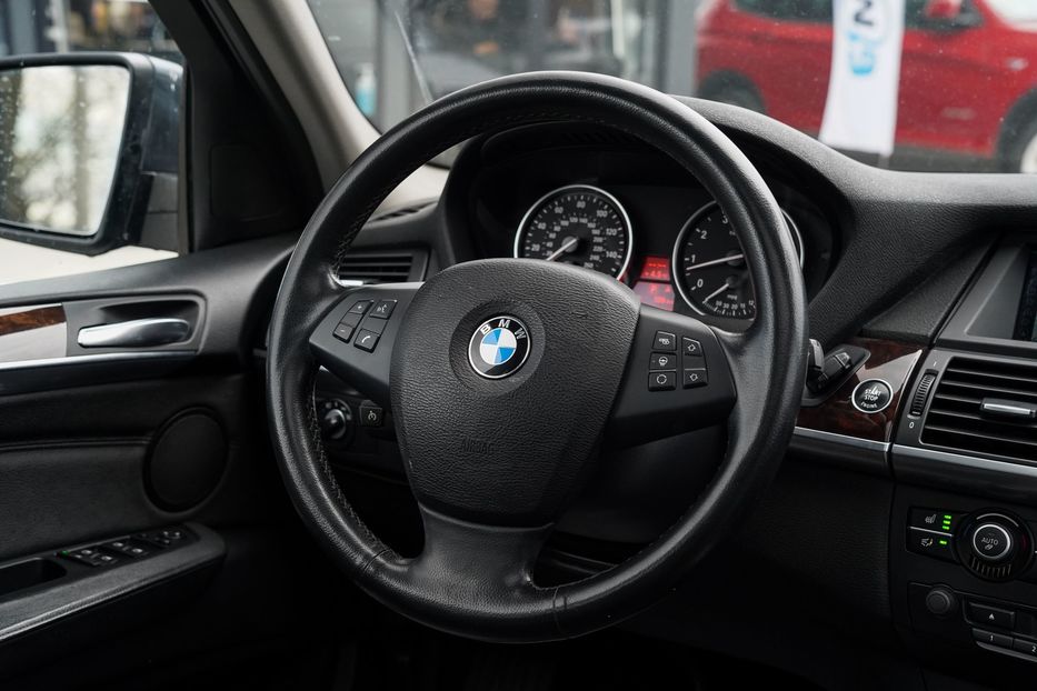 Продам BMW X5 xDrive35i 2013 года в Черновцах