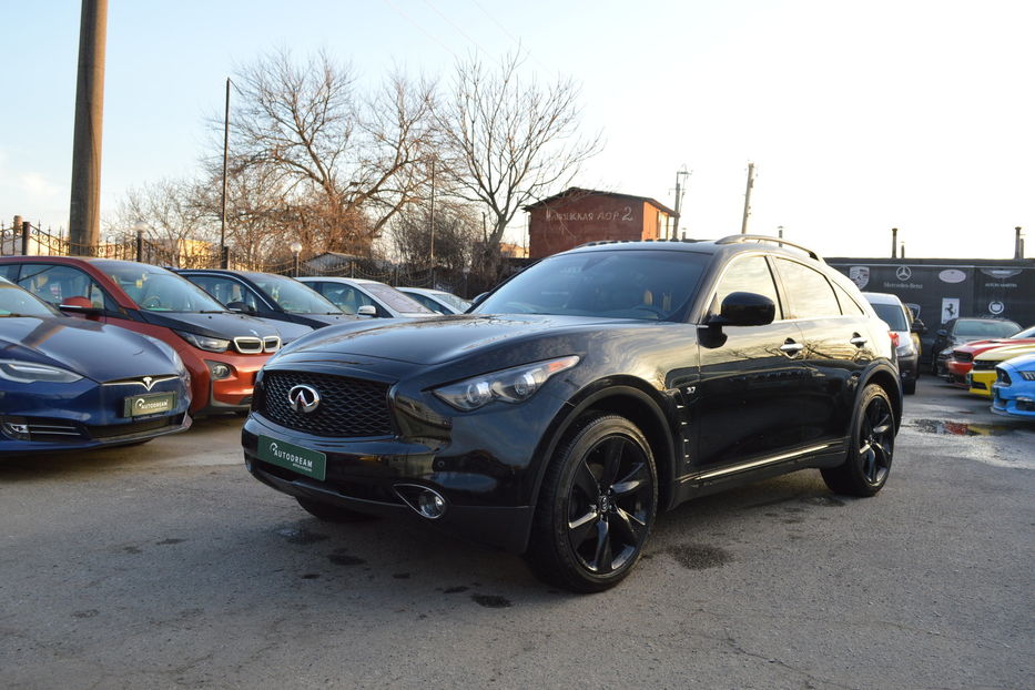 Продам Infiniti QX70 S 2017 года в Одессе