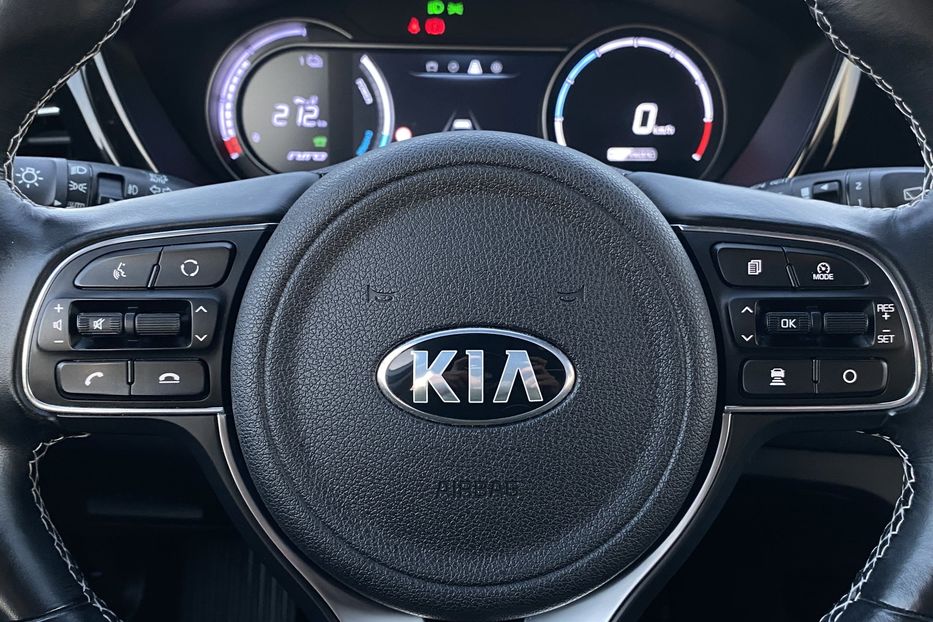 Продам Kia Niro 64PrestigeПідігрівКермаСидінь 2021 года в Львове