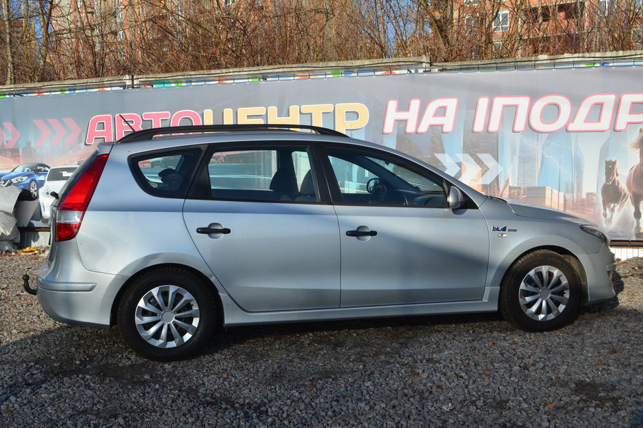 Продам Hyundai i30  2010 года в Киеве