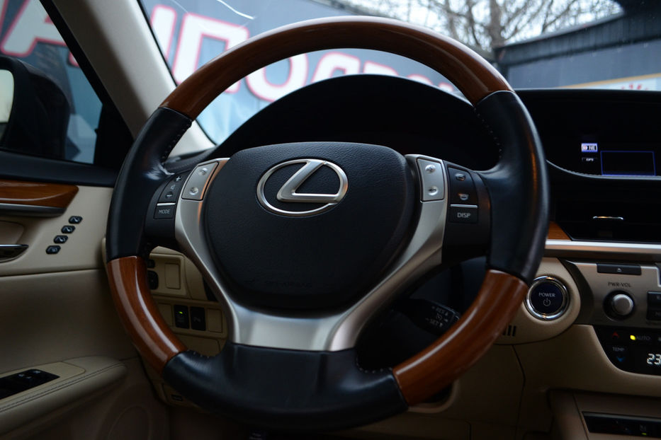 Продам Lexus ES 300 2013 года в Киеве