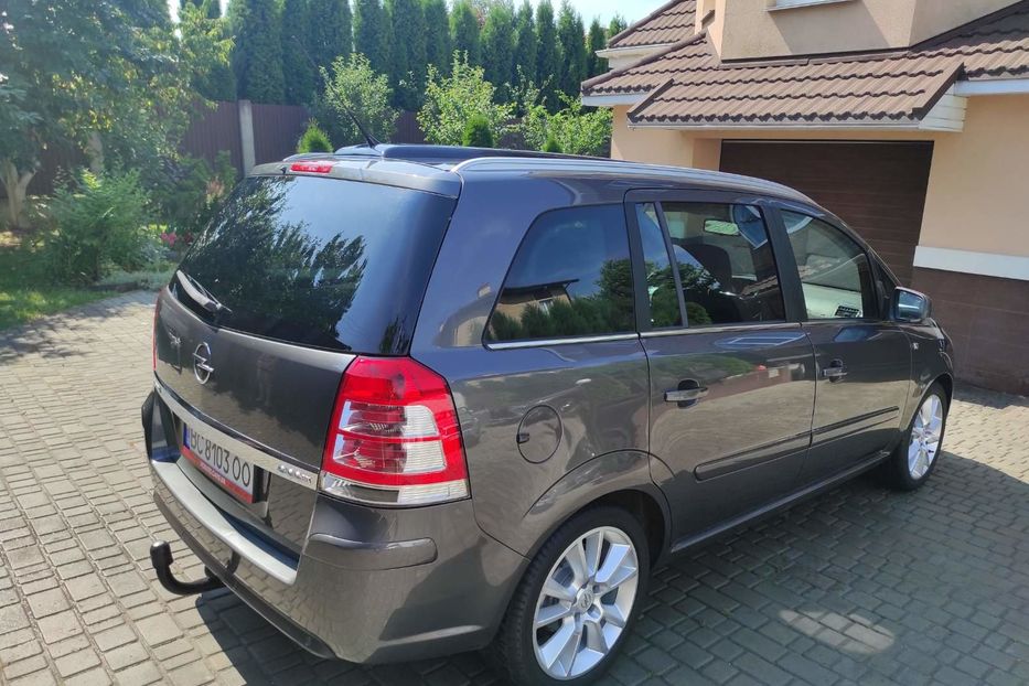 Продам Opel Zafira 7 місць, панорама 2010 года в Киеве