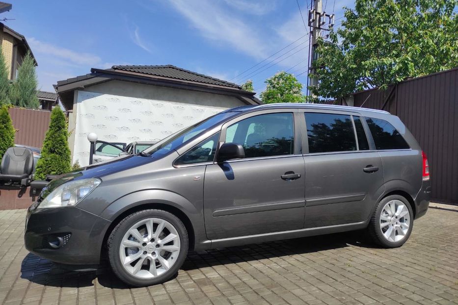 Продам Opel Zafira 7 місць, панорама 2010 года в Киеве