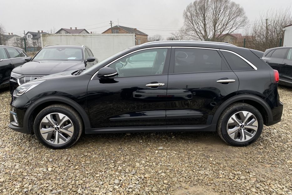 Продам Kia Niro 64кВтМакс.комплектаціяPrestige 2020 года в Львове