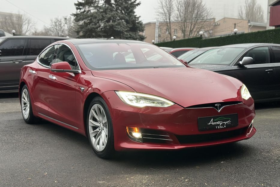 Продам Tesla Model S 75D 2018 года в Киеве