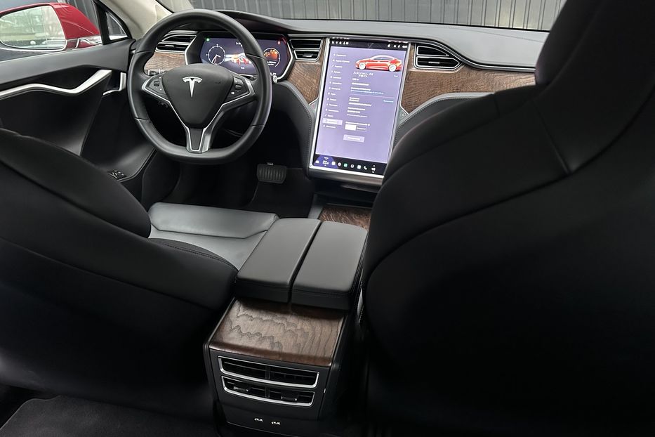 Продам Tesla Model S 75D 2018 года в Киеве