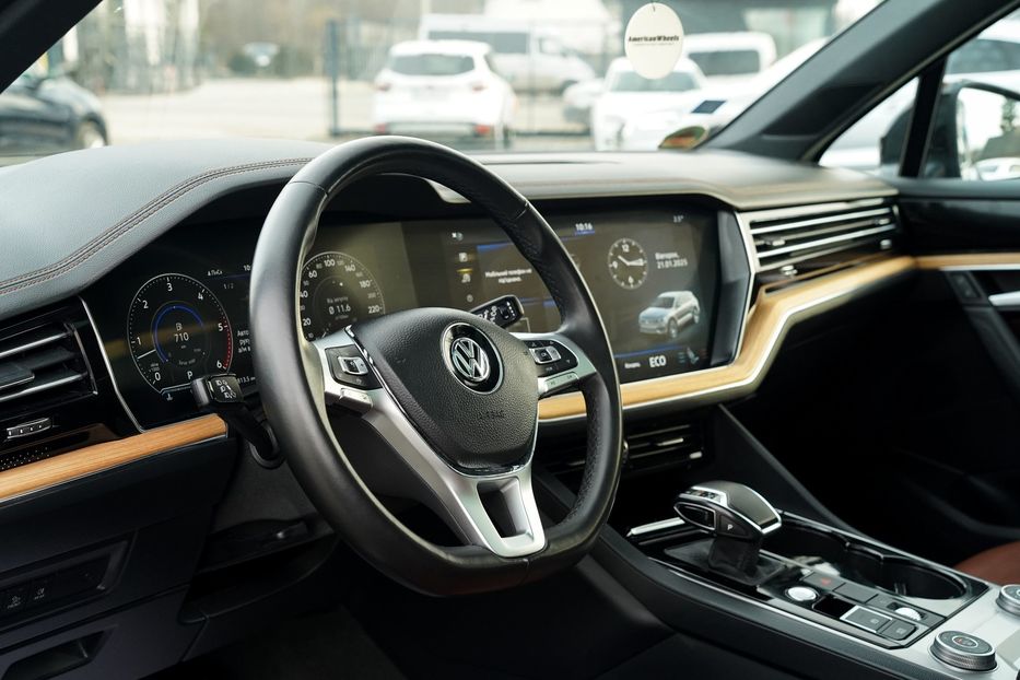 Продам Volkswagen Touareg R-Line 2018 года в Черновцах