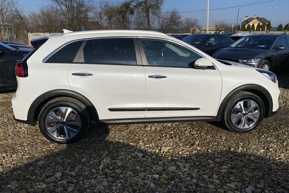 Продам Kia Niro 64kWhМакс.комплектаціяPrestige 2019 года в Львове