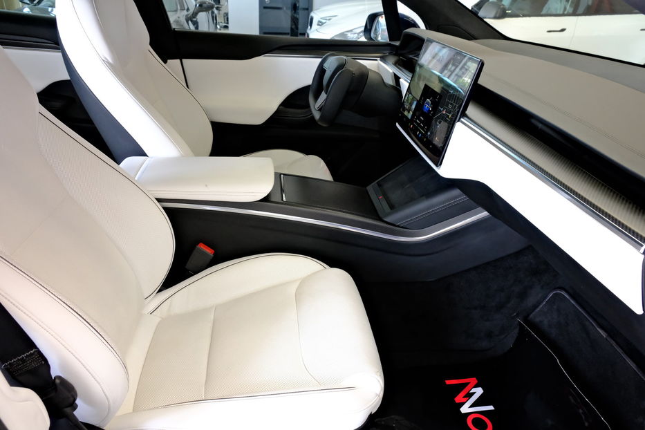 Продам Tesla Model X 2023 года в Одессе