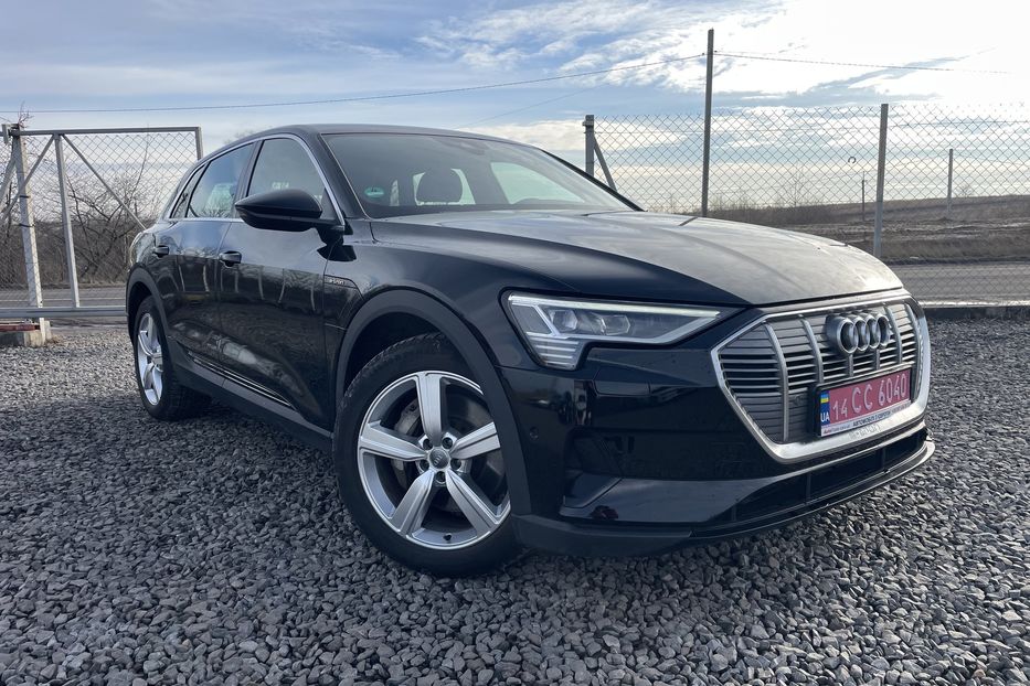 Продам Audi E-Tron 300kw 2021 года в Львове