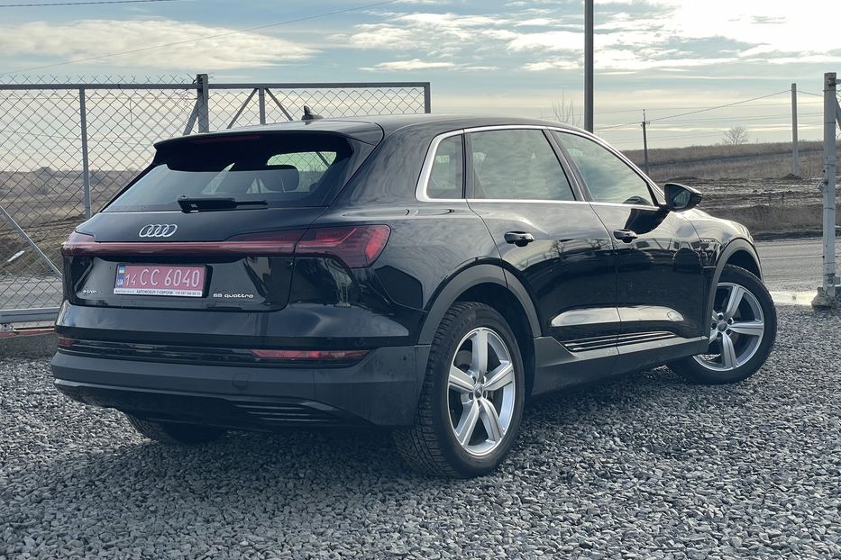 Продам Audi E-Tron 300kw 2021 года в Львове