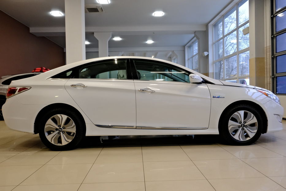 Продам Hyundai Sonata Hybrid Limited 2014 года в Одессе