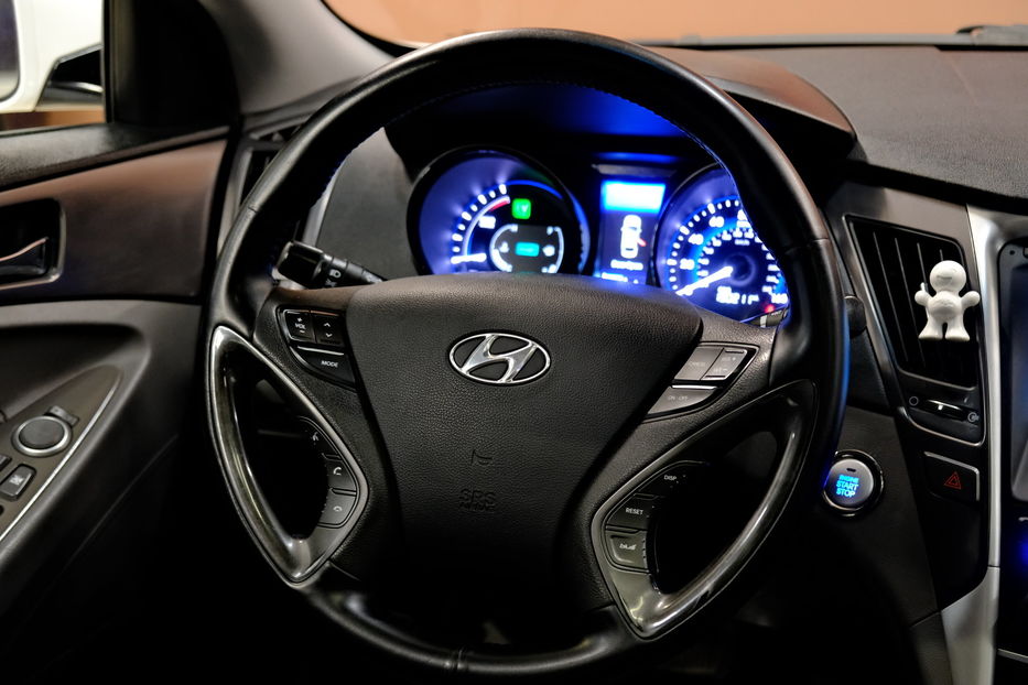 Продам Hyundai Sonata Hybrid Limited 2014 года в Одессе