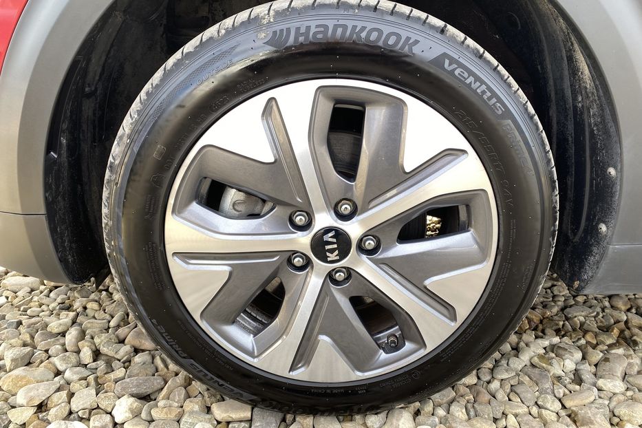 Продам Kia Niro 64kWhМакс.комплектаціяPrestige 2019 года в Львове