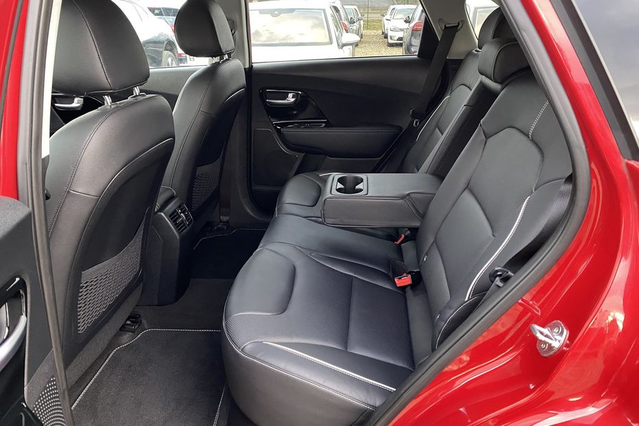 Продам Kia Niro 64kWhМакс.комплектаціяPrestige 2019 года в Львове
