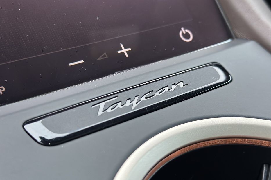 Продам Porsche Taycan Turbo 2021 года в Киеве