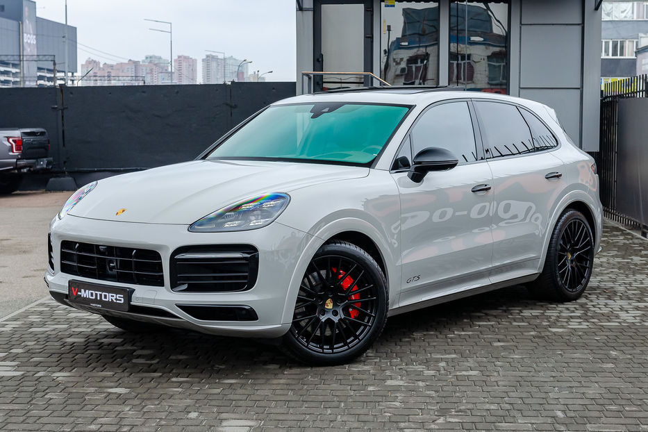Продам Porsche Cayenne GTS 2022 года в Киеве